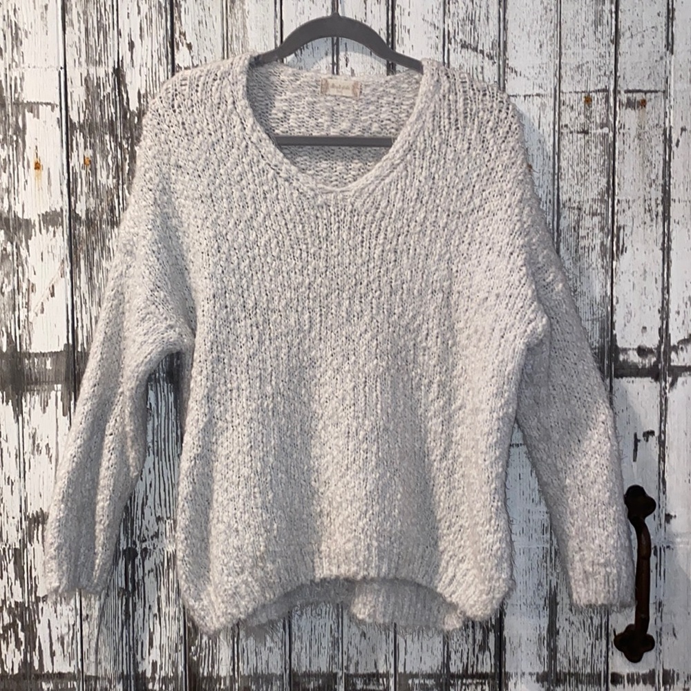 Altar’d state chunky knit gray cream vneck sweater
